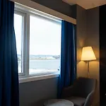 韦斯特内斯峡湾酒店