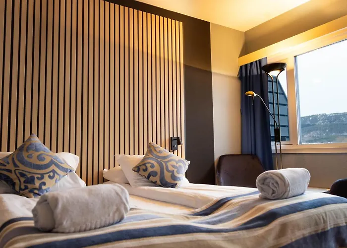 Fjordhotell * Vestnes